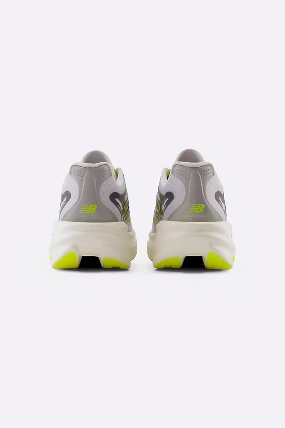 Tênis New Balance Infinion SuperComp Rebel Feminino Gelo e Verde Neon