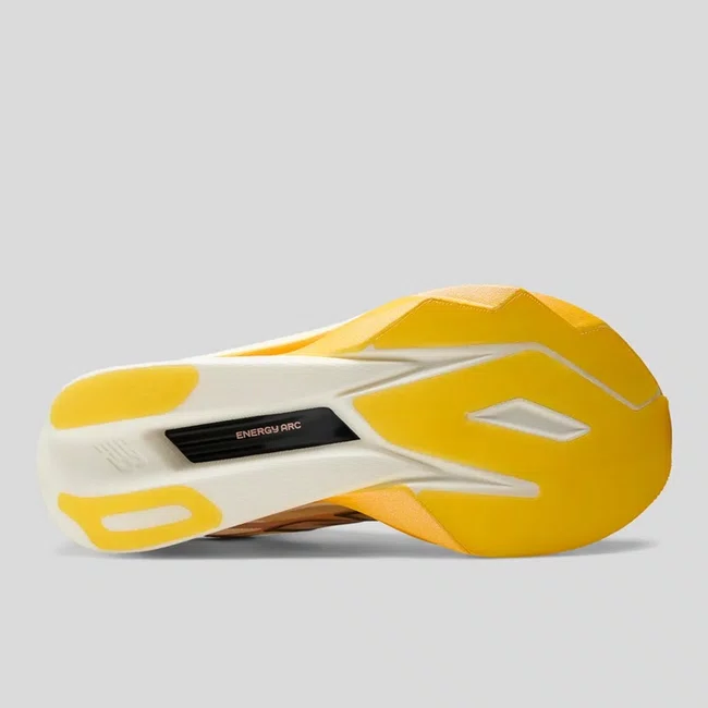 Tênis New Balance SuperComp Elite v6 Feminino Laranja Claro e Coral