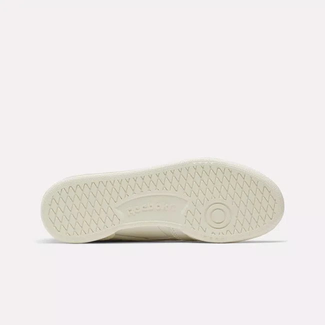 Tênis Reebok Club C Revenge Vintage Feminino Off White/Bege