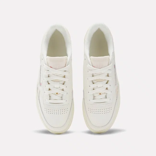 Tênis Reebok Club C Revenge Vintage Feminino Off White/Bege