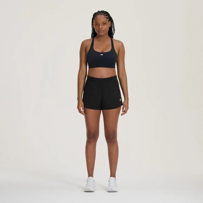 Top New Balance Essentials Run Feminino Preto