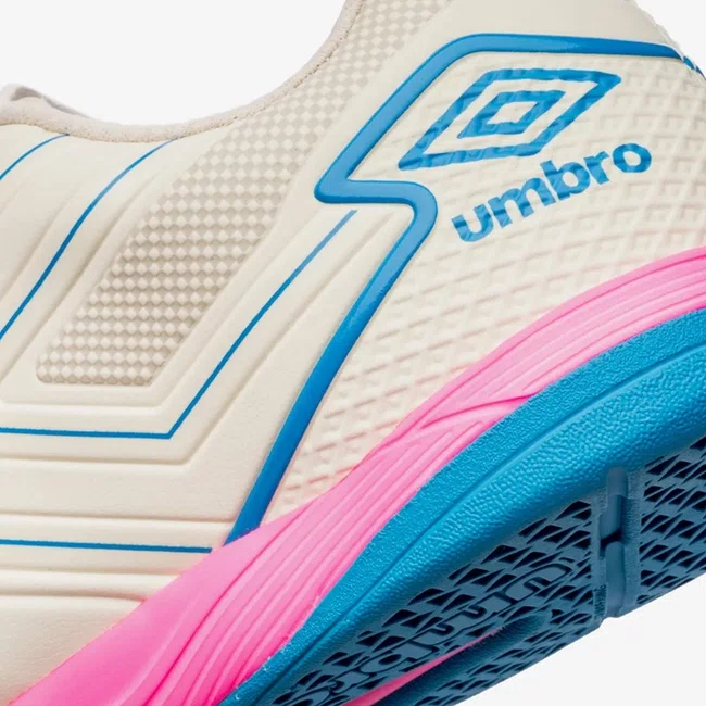 Chuteira Futsal Umbro Pro 5 Bump Club Masculina Bege e Rosa