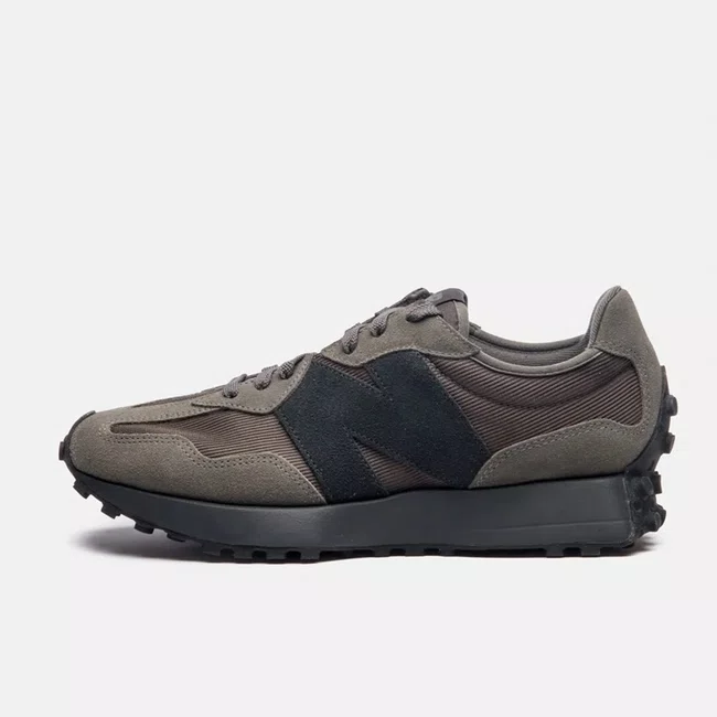 Tênis New Balance 327v1 Verde Musgo e Preto