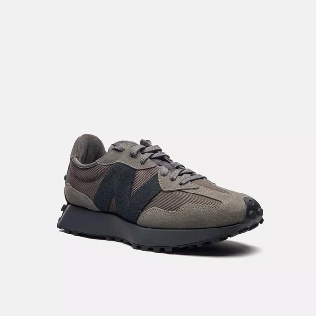 Tênis New Balance 327v1 Verde Musgo e Preto