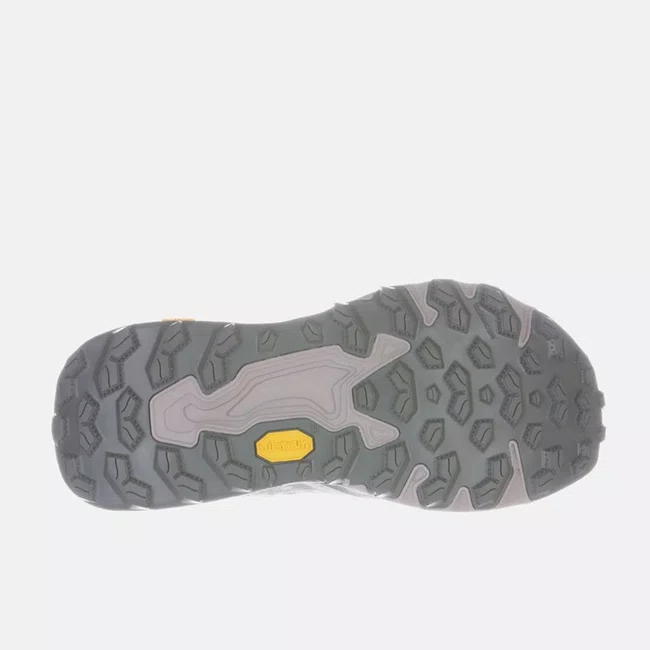 Tênis New Balance Fresh Foam X Hierro v9 Feminino Bege