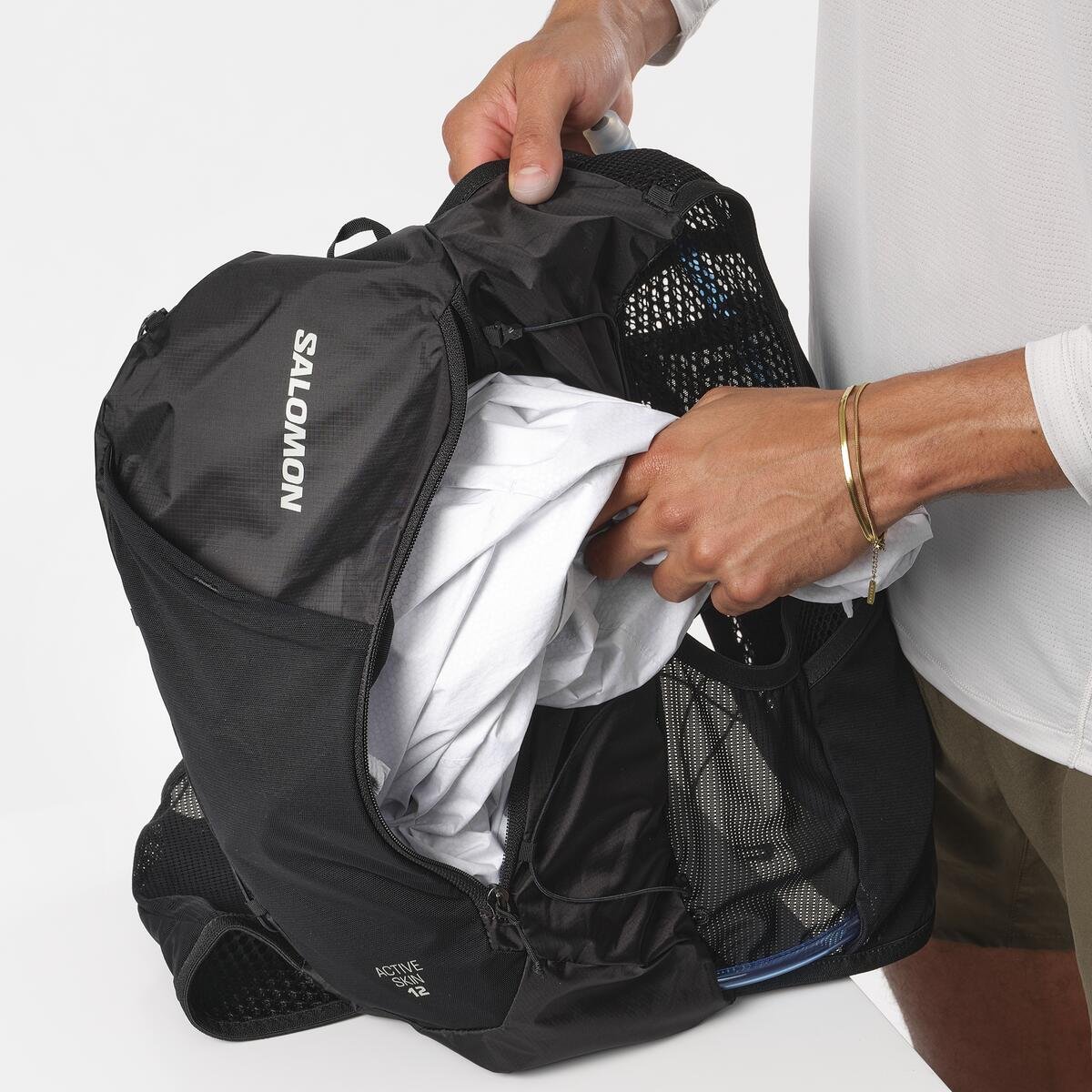 Mochila de Hidratação Salomon Active Skin 12 com Reservatório de 1,5L Mochila de Hidratação Salomon Active Skin 12 com Reservatório de 1,5L