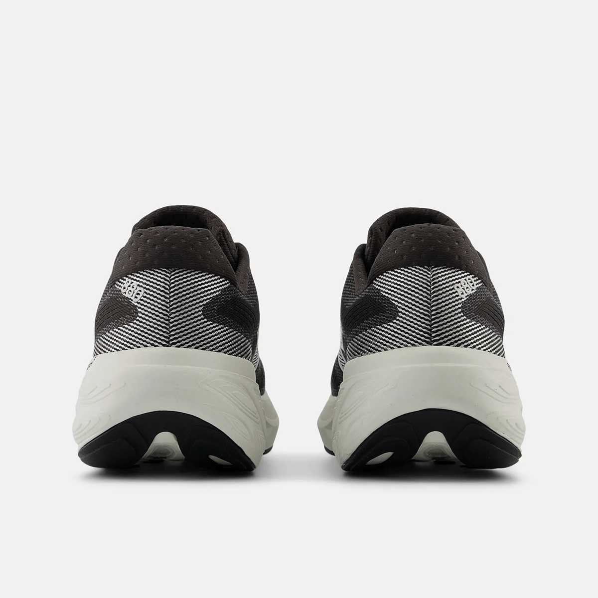 Tênis New Balance Fresh Foam X 880v15 Feminino Preto/Branco Tênis New Balance Fresh Foam X 880v15 Feminino Preto/Branco