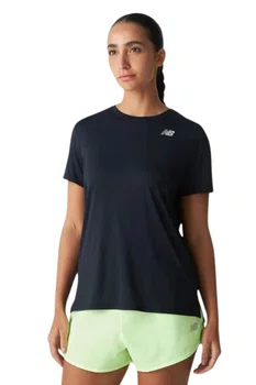 Camiseta New Balance Sport Essentials Feminina Preta