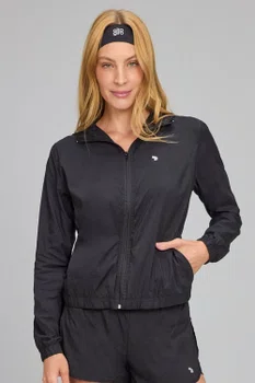 Jaqueta Corta Vento com Capuz Alto Giro Feminina Preto