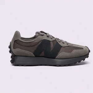 Tênis New Balance 327 v1 Verde Musgo e Preto
