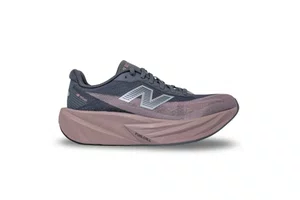 Tênis New Balance FuelCell Rebel v5 Feminino Grafite e Rose Velho
