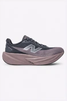 Tênis New Balance FuelCell Rebel v5 Feminino Grafite e Rose Velho