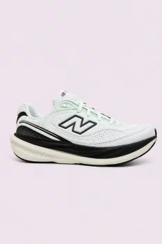 Tênis New Balance Infinion 1080 v15 Feminino Verde Claro e Preto