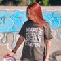 Camiseta Casual HUPI Giz Cinza