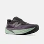 Tênis New Balance FuelCell Rebel v5 Masculino Preto Estonado e Verde