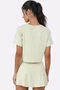 T-Shirt Alto Giro Aerodry Logo Feminina Amarelo Creme